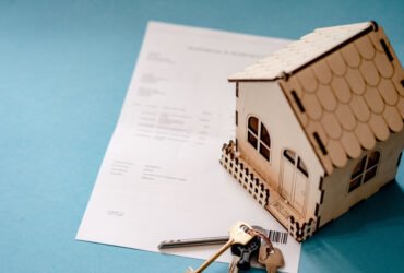 : A representation of reasons to get your home inspected before listing it for sale.