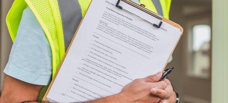 Essential Roof Maintenance Tips for Fall 3 Roof inspector.