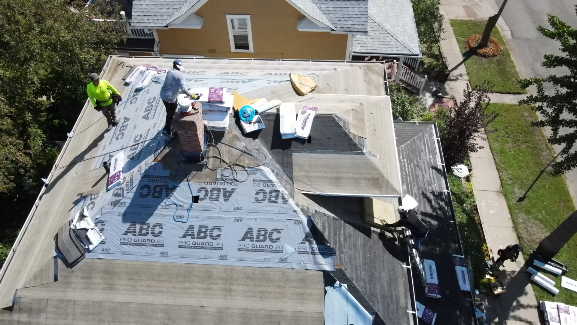 Recent commercial flat-roof project completed by Sellers Roofing Company near Maplewood, Minnesota